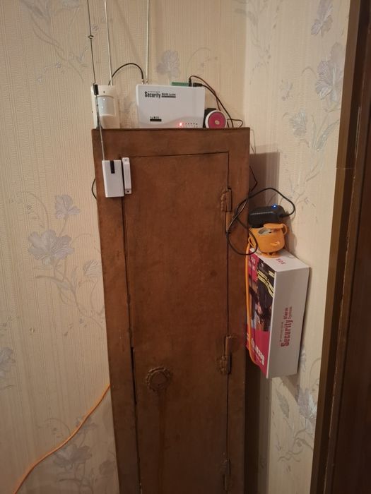 Продаю сейф в отличном состояние