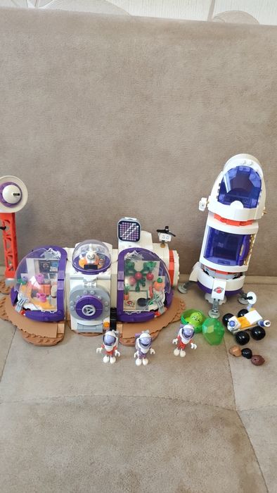 LEGO® Friends - Космическа база и ракета на Марс 42605