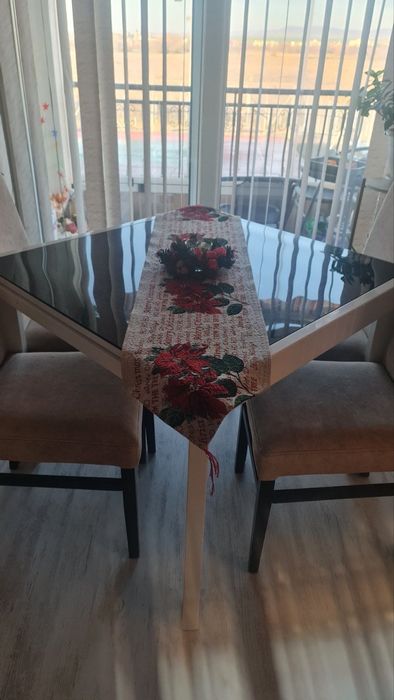 Трапезна маса разтегателна