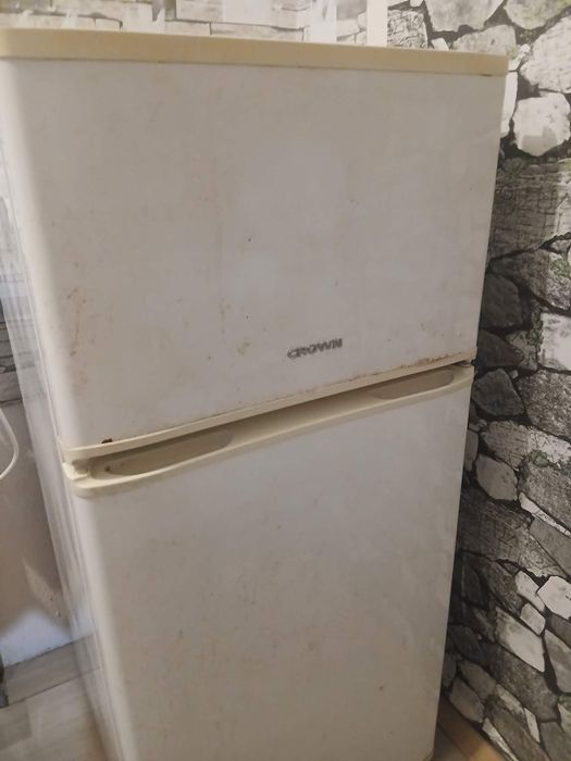 Хладилник с фризер