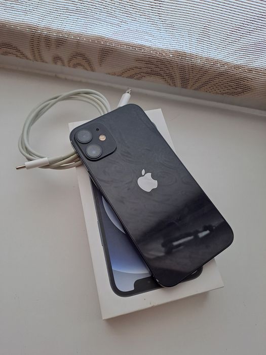 Продам IPhone 12 mini