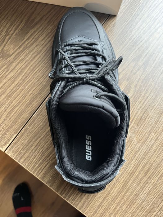 Мъжки обувки guess