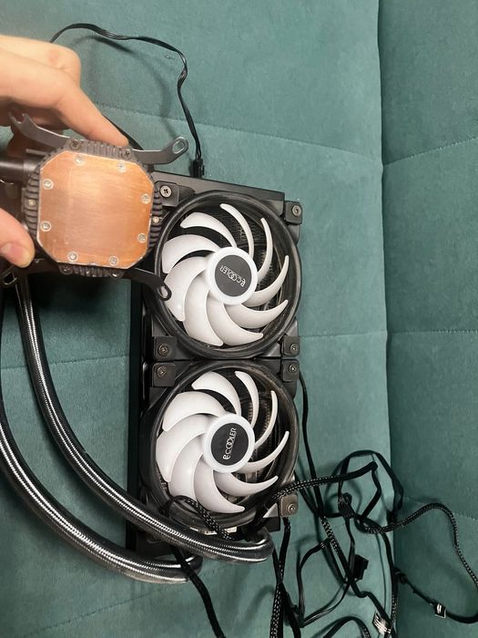 Продам СЖО (водянку) ID-Cooling Zoomflow 240 ARGB
