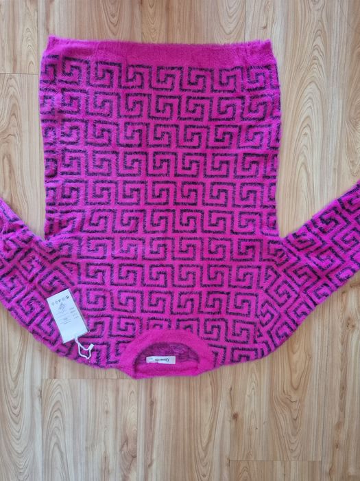 Мек пуловер
Размер: S/M