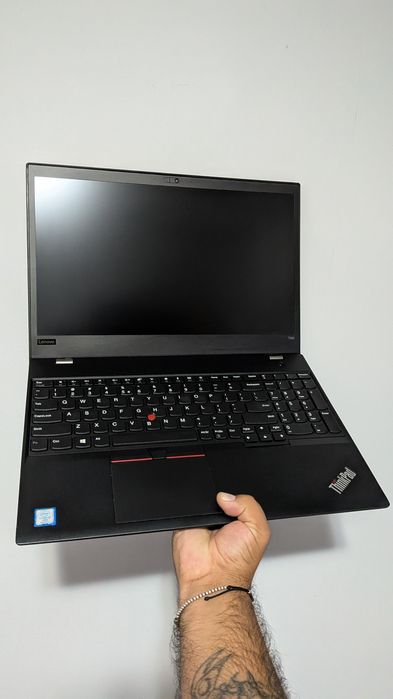 Thinkpad T580 i7 8650u 8gb RAM ssd nvme 256