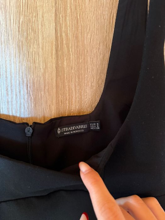 Rochie neagra mulata Stradivarius