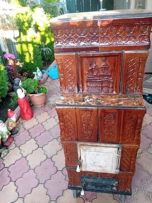 Vând sobă de un an