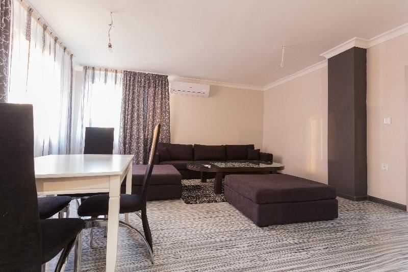 Дава се под наем Тристаен апартамент в София, Овча купел - 110 кв.м за 548.25 € - Снимка #3