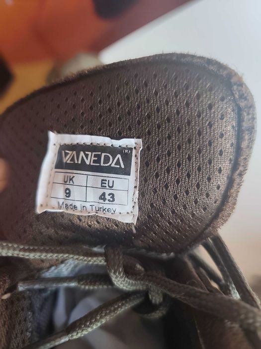 Продавам кубинки VANEDA
