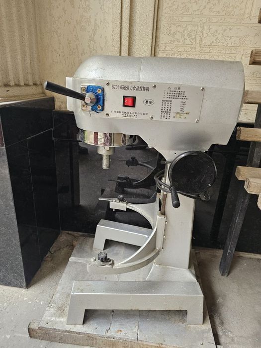 Mikser           bi7