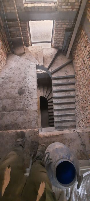 Лестница Бетонный, бассейн, фонтан,мини парк жасаймыз. Стяжка құйямыз ...