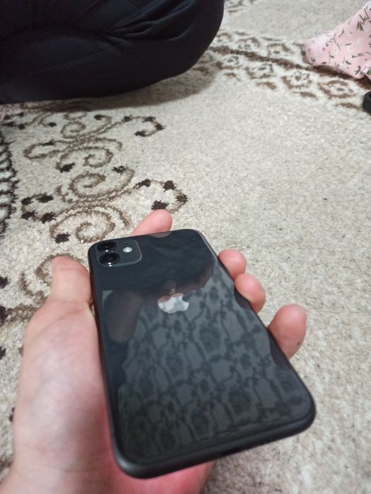 iPhone 11  память 128гб