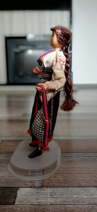 Păpuși de colecție  în costum popular  românesc