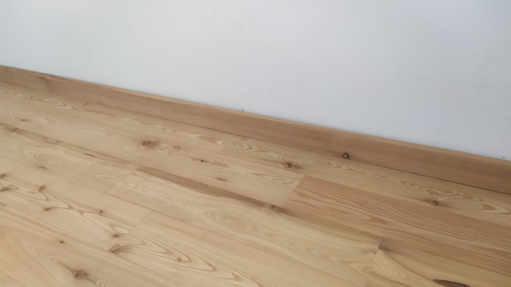 Шлифовка настил паркета и любых деревянных полов. Установка плинтусов.