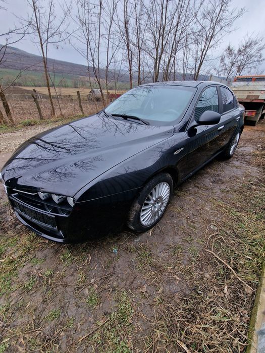Dezmembrez Alfa Romeo 159 - 1.9 8v (120 cp) si 1.9 16v (150 cp)