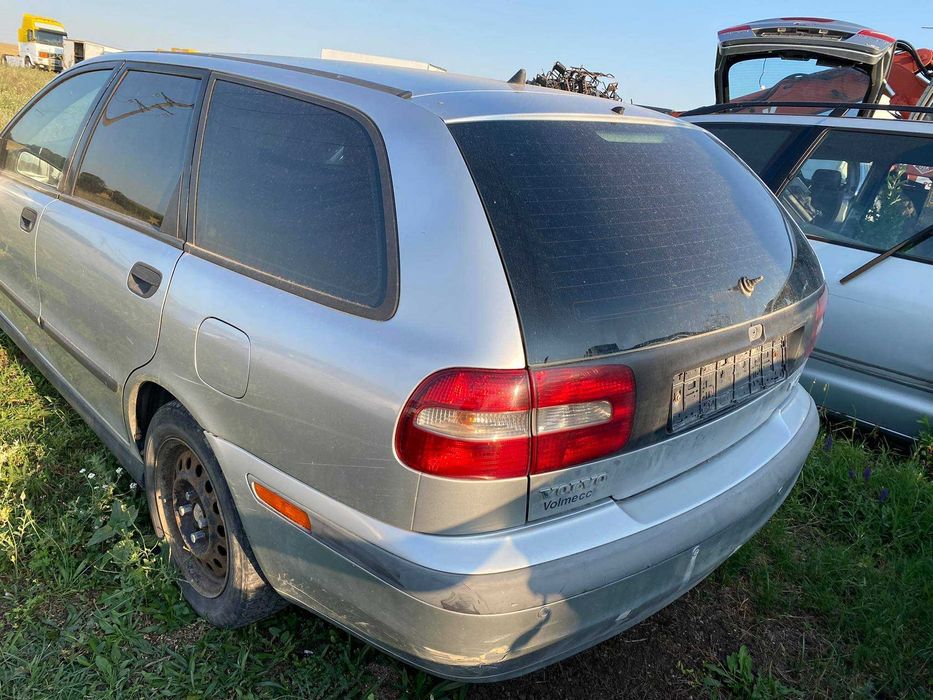 volvo v40 1.9 tdi facelift на части волво в 40 фейслифт комби