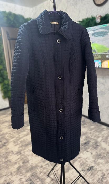 Продам куртку весна осень