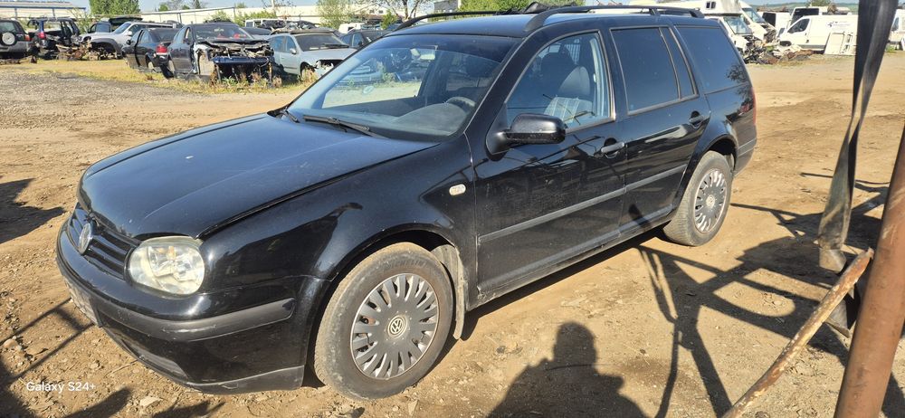 Motor Volkswagen Golf 1.6 16 benzina tip AZD 105 cp.