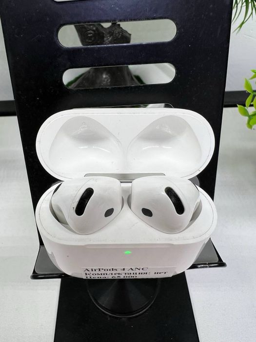 AirPods 4    ANC