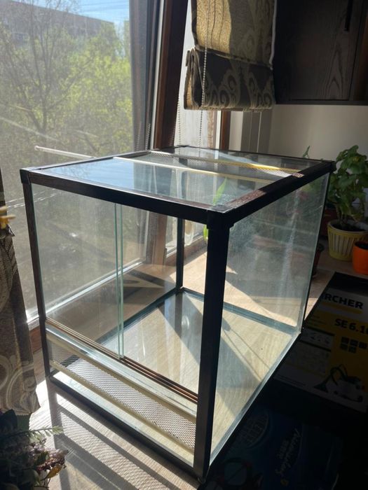 Террариум доя ящериц или змей