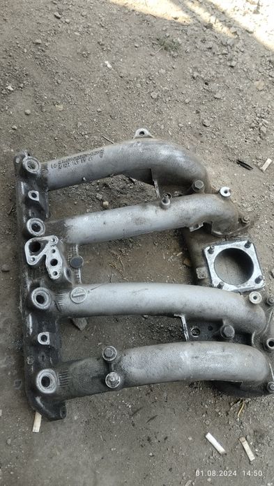 Коллектор Мерседес 190 продам