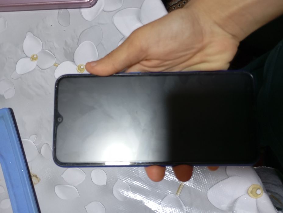 Redmi 9A ideal qiz bola ishlarkan 32gb koʻk rangli