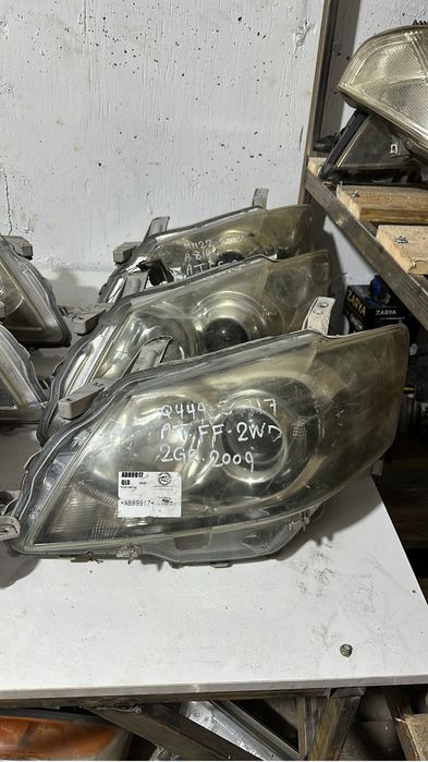 Фары на Toyota Aureon