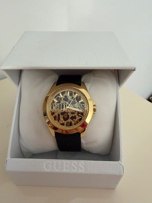 Нов Часовник Guess