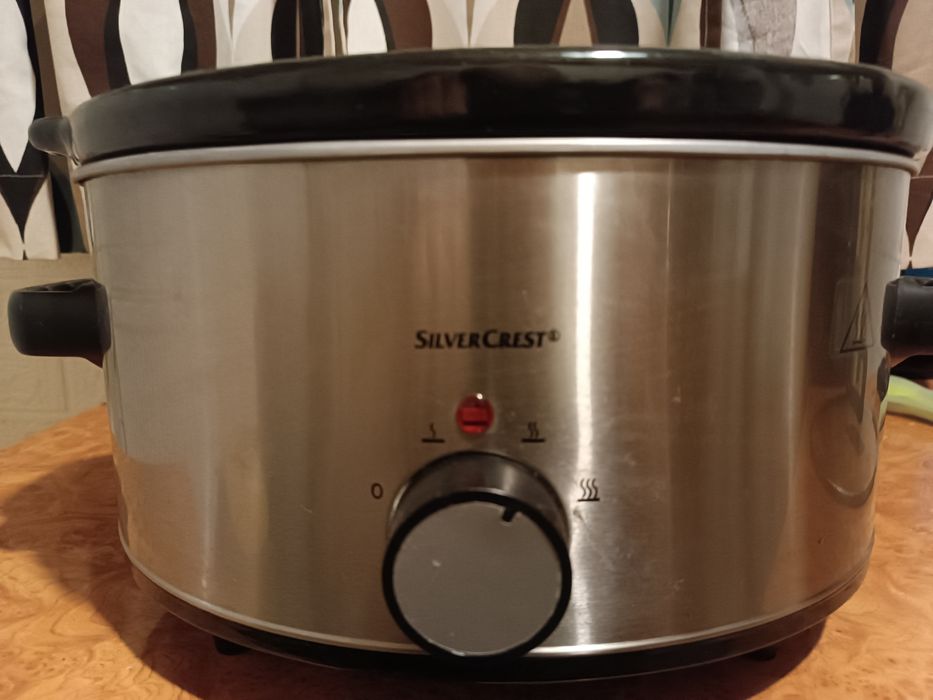 Vând oala slow cooker Silver crest