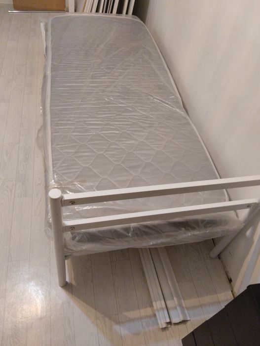 Кровать железная