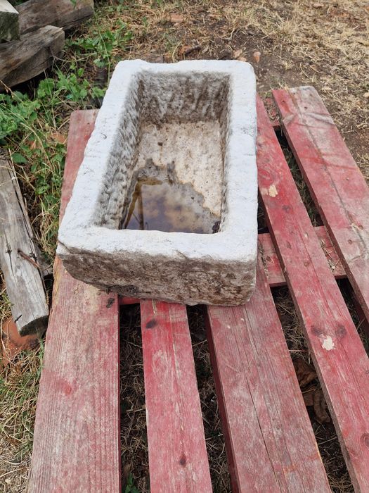 Каменни корита(различни размери)