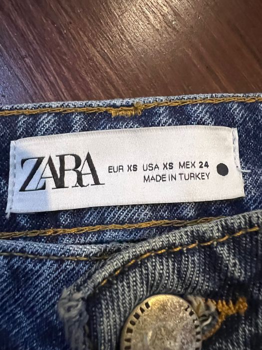 ZARA
Дънкова пола
Слагана 1,2 пъти, без забележки