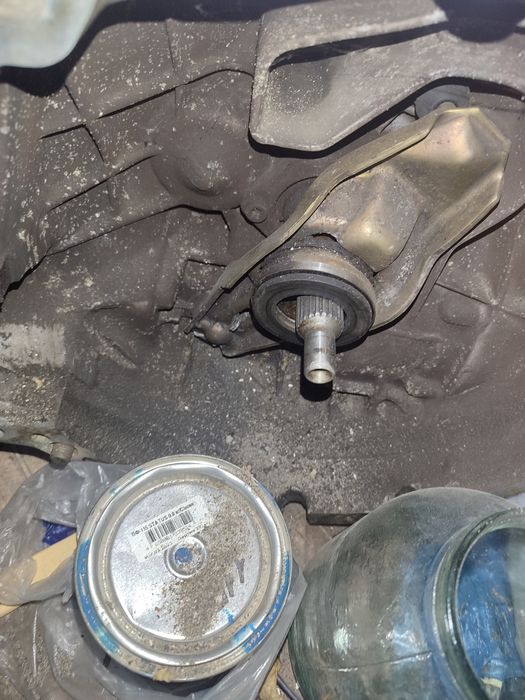 Продам коробку Ауди б3