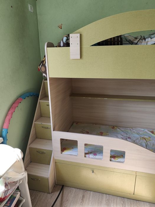 Продам детскую мебель