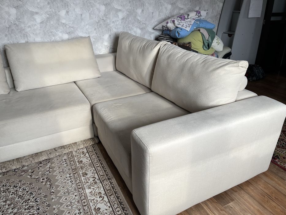 Угловой диван в отличном состоянии