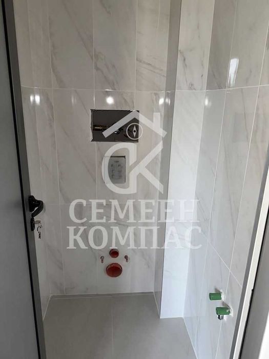 Дава се под наем Офис в Пловдив, Кючук Париж - 221 кв.м за 1800 € - Снимка #5