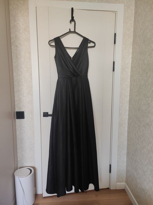 Шикарное чёрное платье