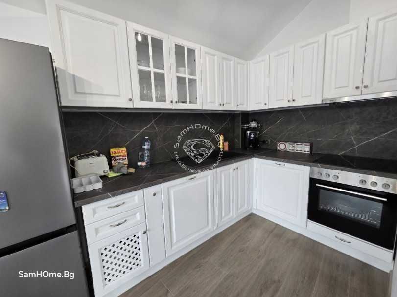 Дава се под наем Тристаен апартамент в Варна, Гръцка махала - 85 кв.м за 1100 € - Снимка #3