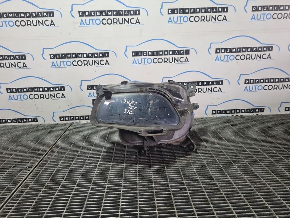 Far Stanga Jeep Cherokee V 2013 - 2017 SUV 4 Usi (951) Fara xenon