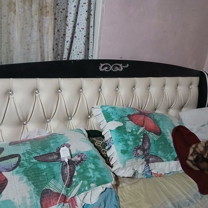 mebel sotiladi xolati yaxshi