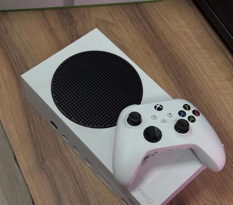 Игровые приставки Xbox Series S