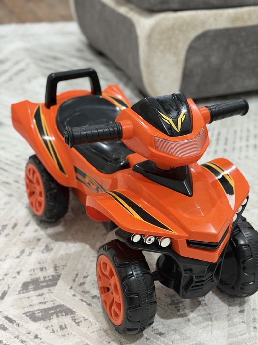 детский толокар каталка квадроцикл