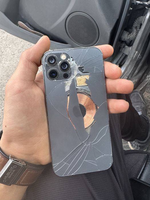 Айфон 12ПРО сауда бар аз!!!сроооочна