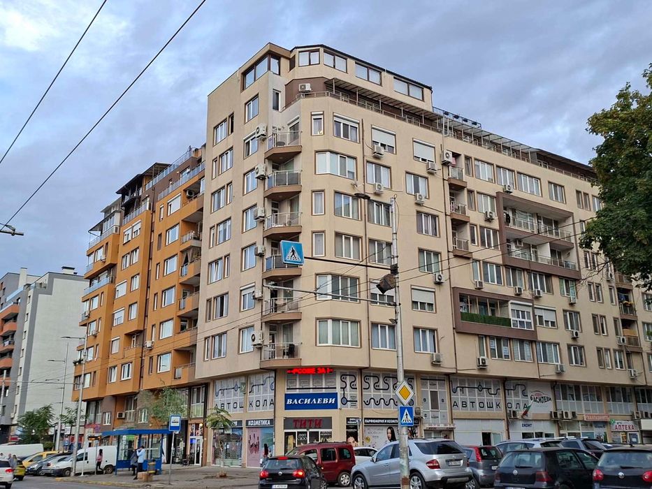 Апартамент под наем Люлин 10