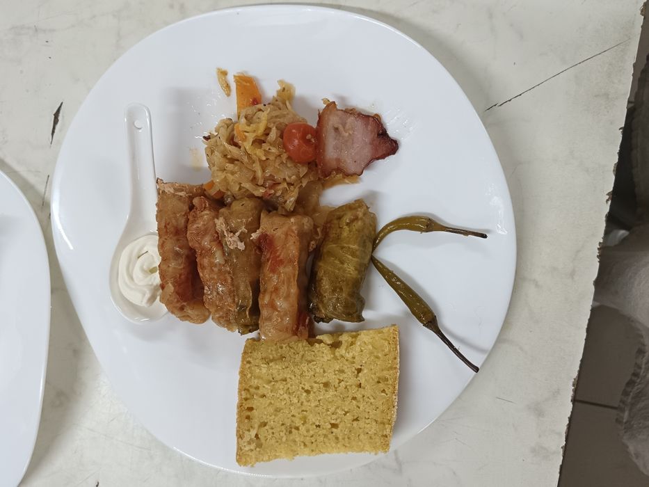 Inchiriem cort evenimente