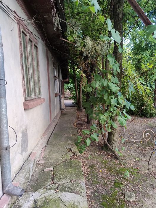 De vânzare casa bătrânească in comuna Grădiștea jud Călărași teren de 1000m