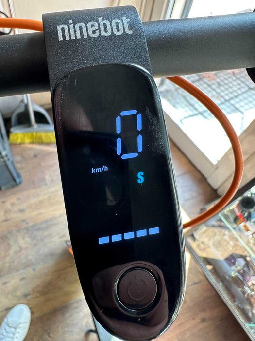 Електрическа тротинетка Ninebot by Segway D28E