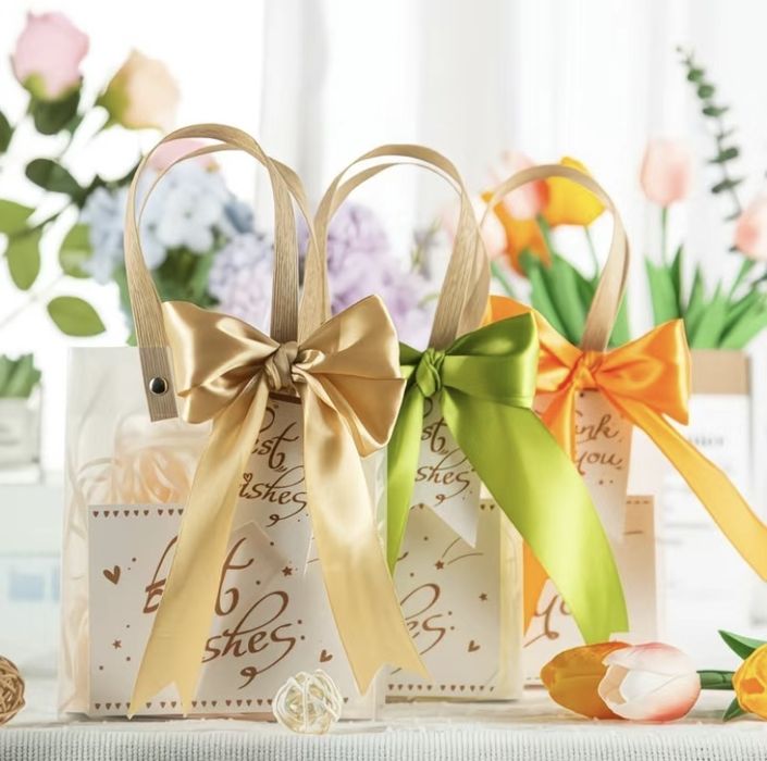 Подарочный пакет с бантом