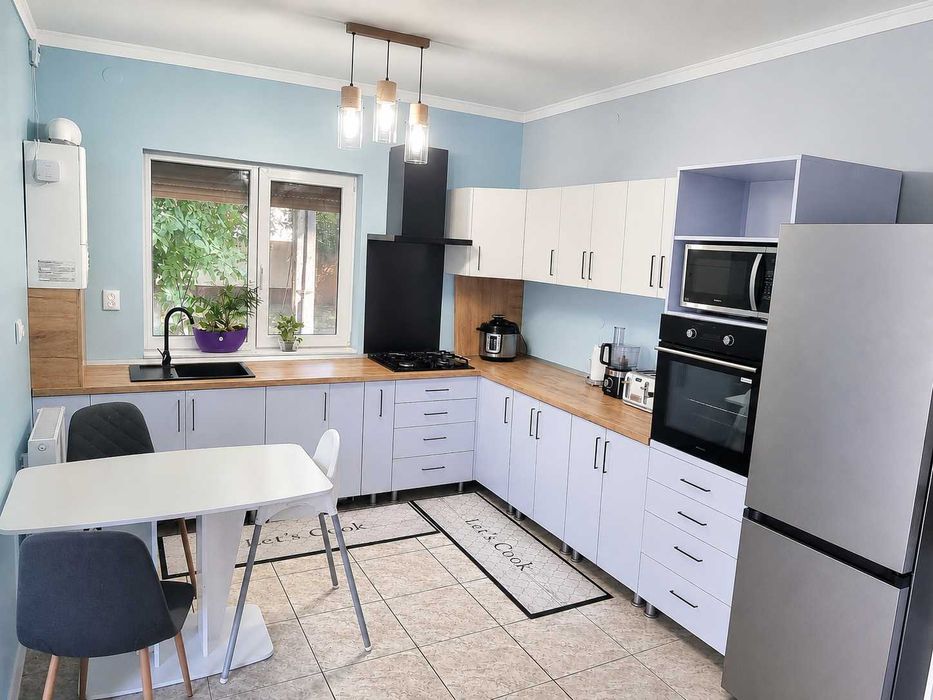 Casa 4 camere zona Cantemir