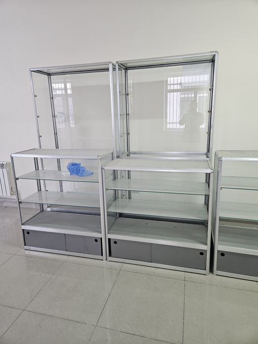 Продам торговые стеклянные полки